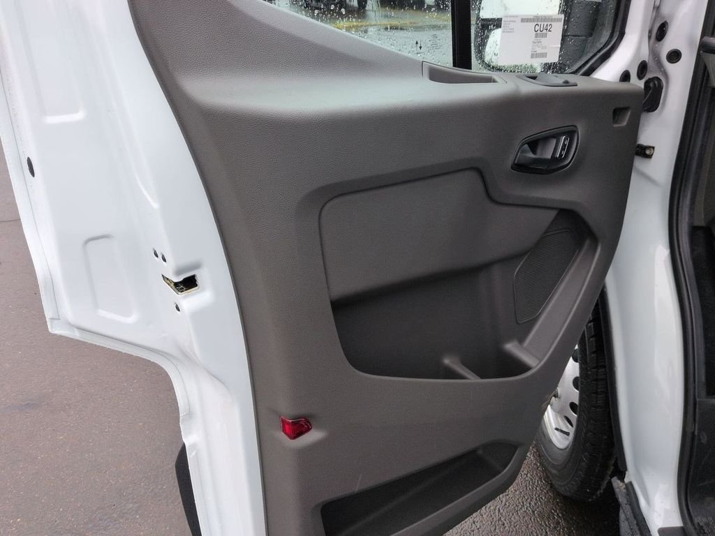 New 2026 Oxford White Ford Cargo Van image 40