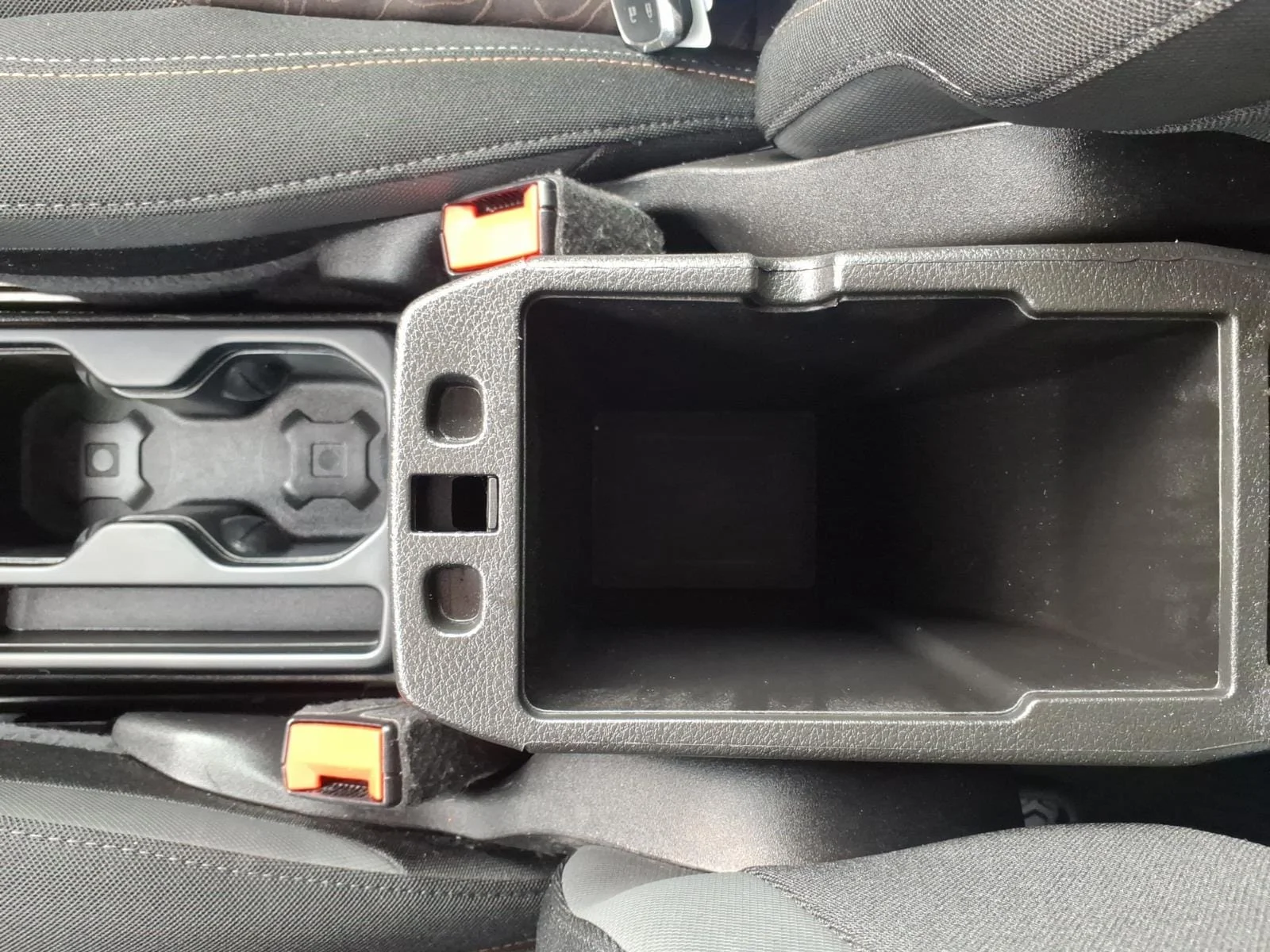 Used 2023 Slate Blue Jeep Latitude image 23