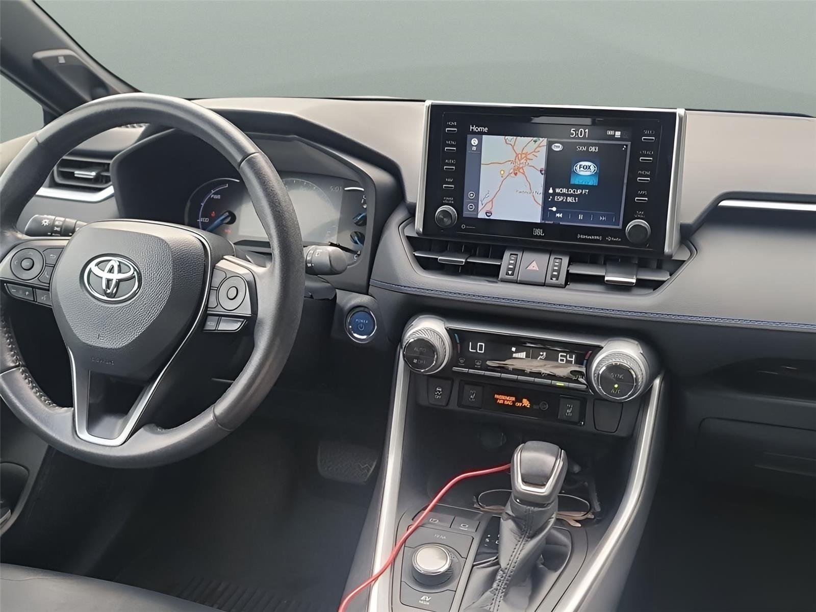 Used 2021 Blizzard Pearl w/Midnight Black Metallic Roof Toyota XSE image 4