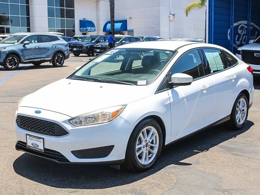 Used 2018 White Ford SE image 4