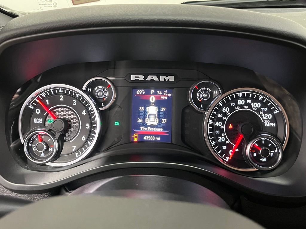 Used 2023 Black Ram Big Horn/Lone Star image 19