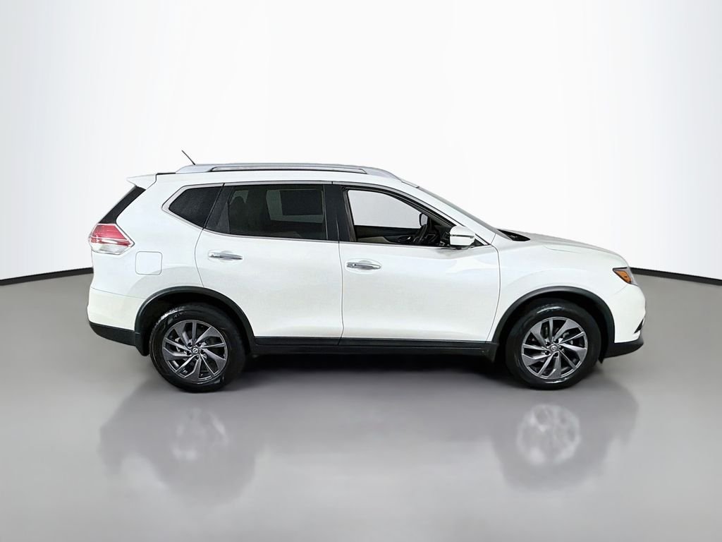 Used 2016 Pearl White Nissan SL image 8