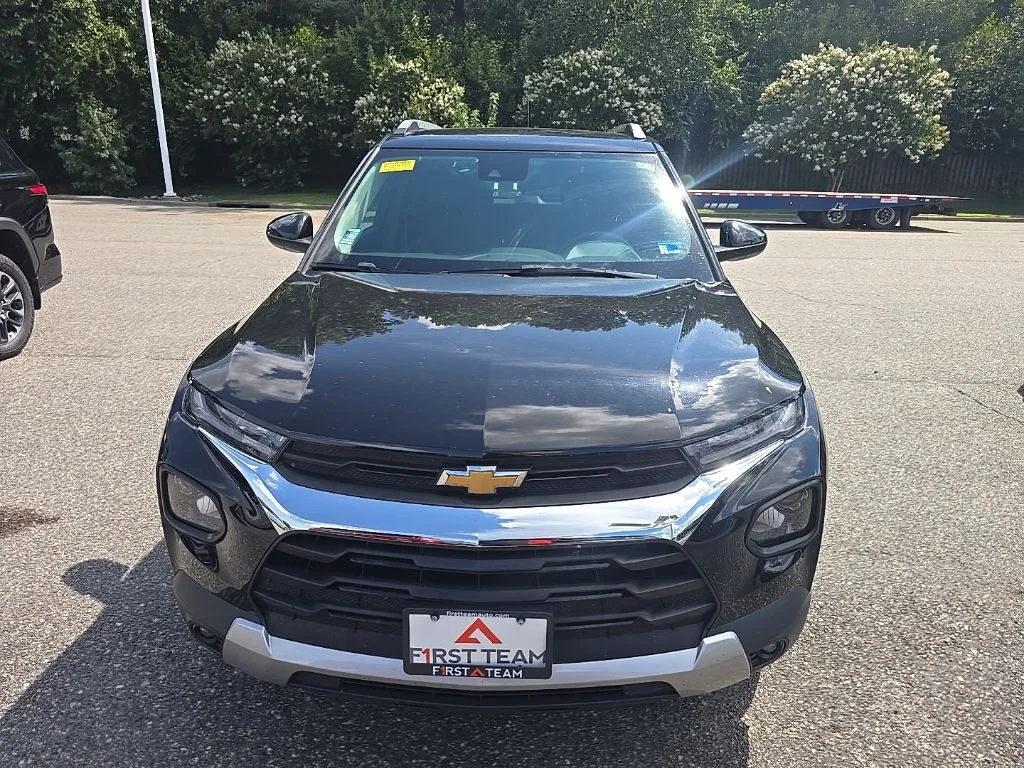 Used 2021 Black Chevrolet LT image 2
