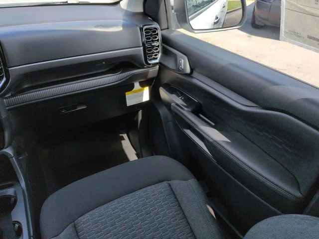 New 2026 Oxford White Ford XLT image 17