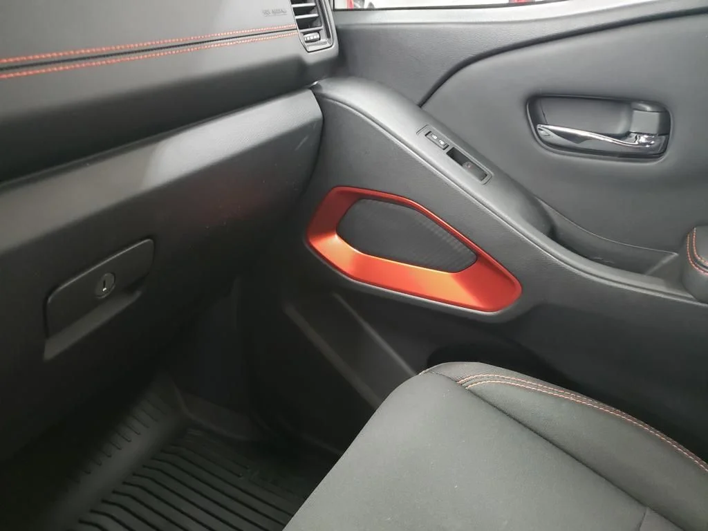 Used 2022 Deep Blue Pearl Nissan PRO-4X image 23
