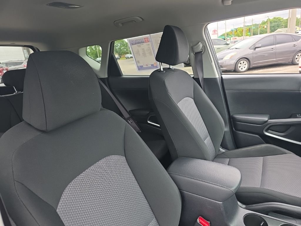 Used 2024 Black Kia LX image 9