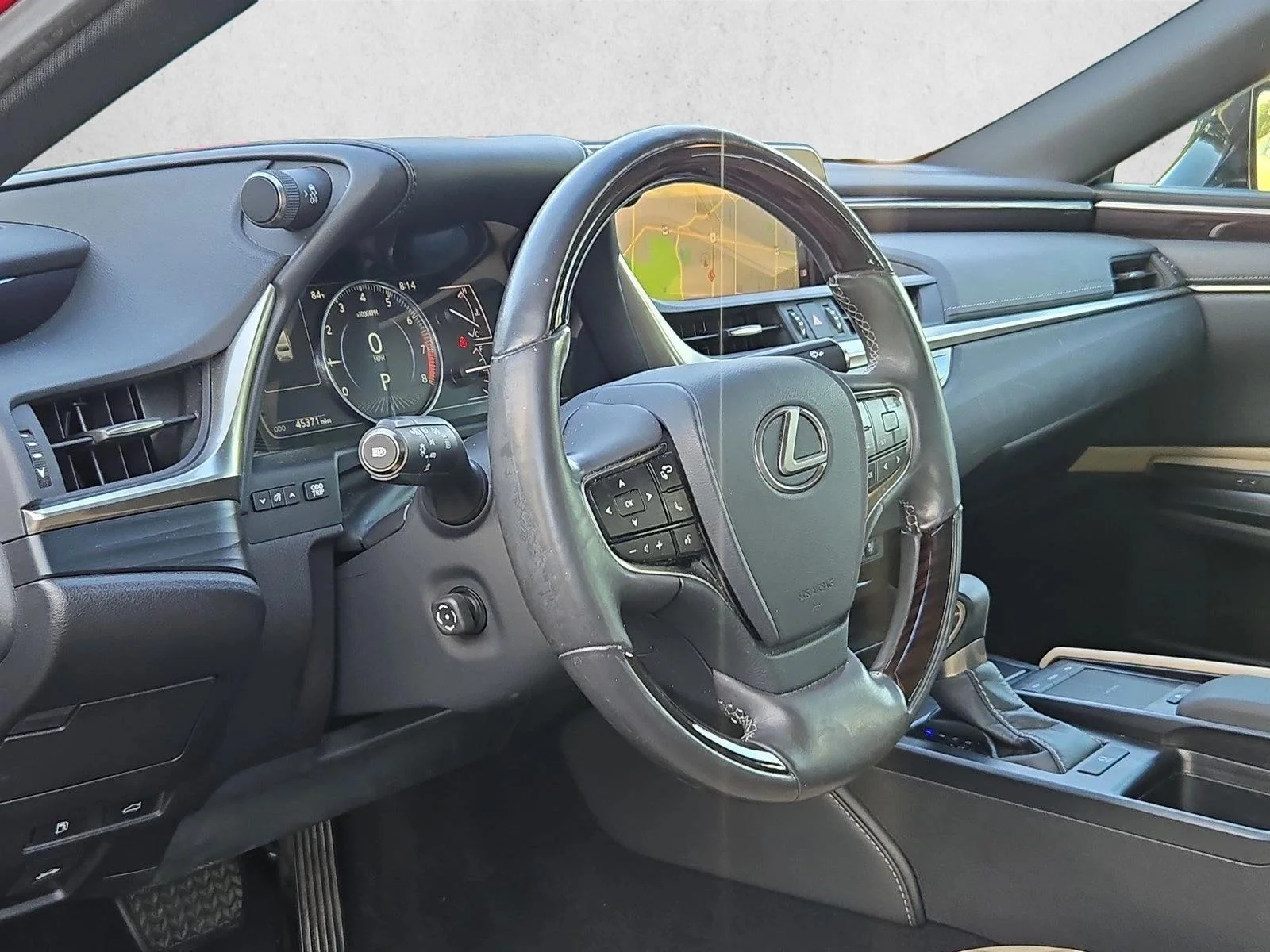 Used 2020 Matador Red Mica Lexus ES 350 image 9