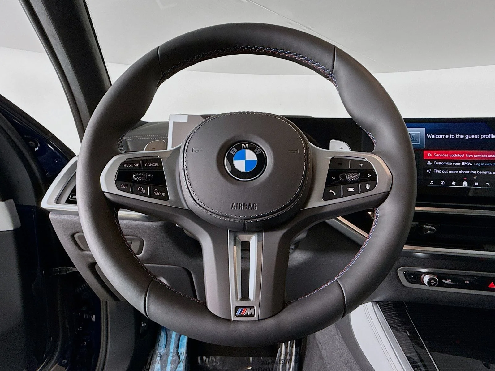 2026 BMW X5 M60i - Photo 11