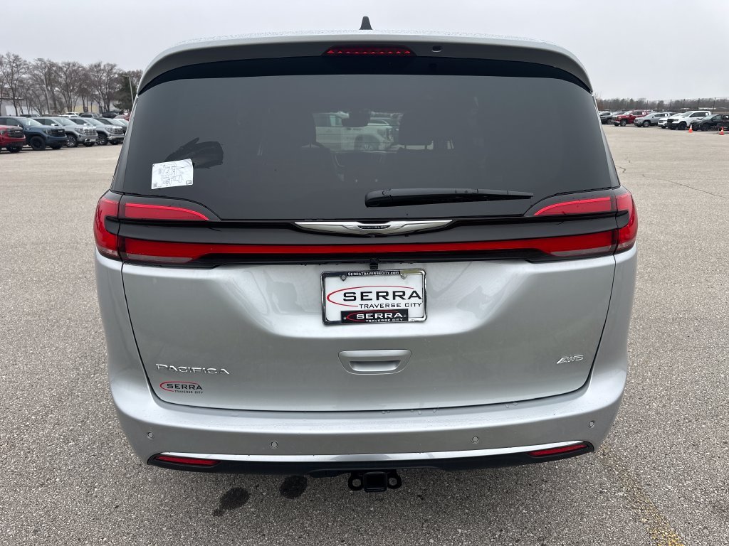 2026 Chrysler Pacifica Pinnacle - Photo 4