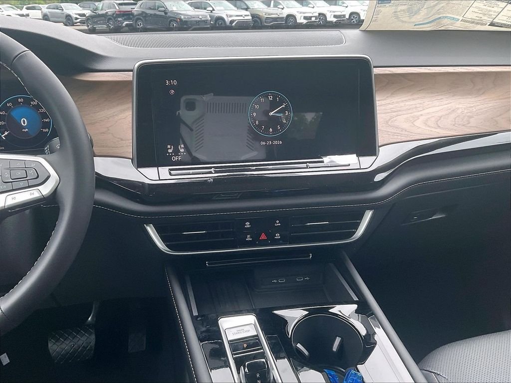 New 2026 White/off-white Volkswagen 2.0T SE w/Technology image 13