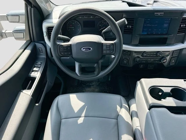 New 2026 Oxford White Ford XL image 15