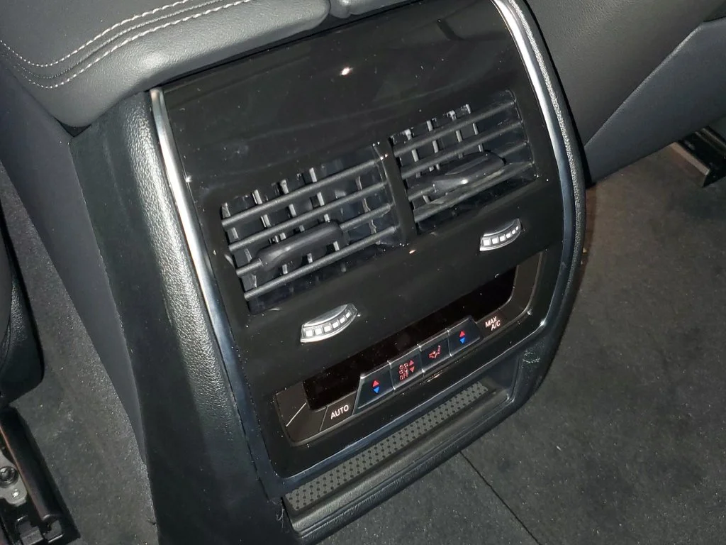 New 2027 Gray BMW xDrive40i image 13