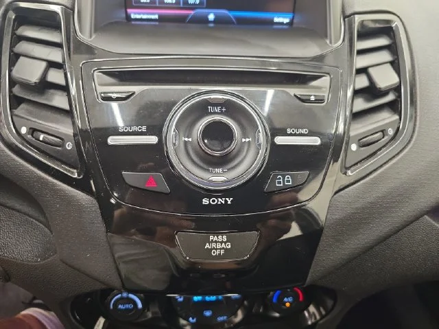Used 2014 Ingot Silver Ford Titanium image 23