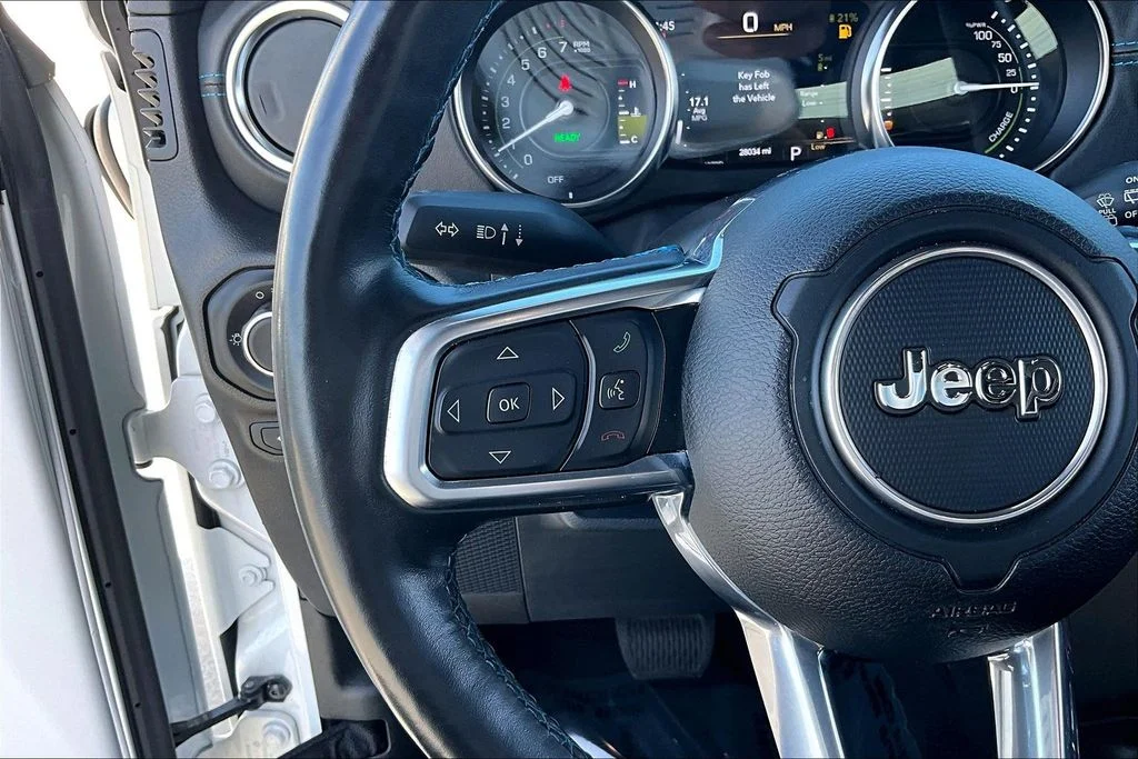 Used 2022 White Jeep Unlimited Rubicon 4xe image 11