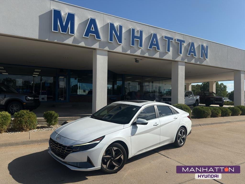 Used 2023 Quartz White Hyundai Limited image 1