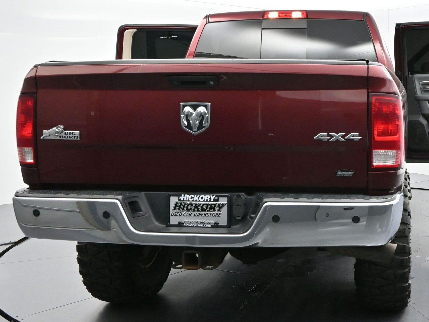 Used 2017 Delmonico Red Pearlcoat Ram Big Horn image 38