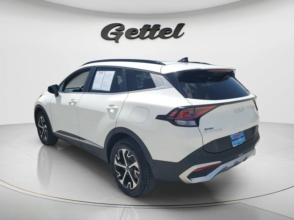 Used 2023 White Kia EX image 7