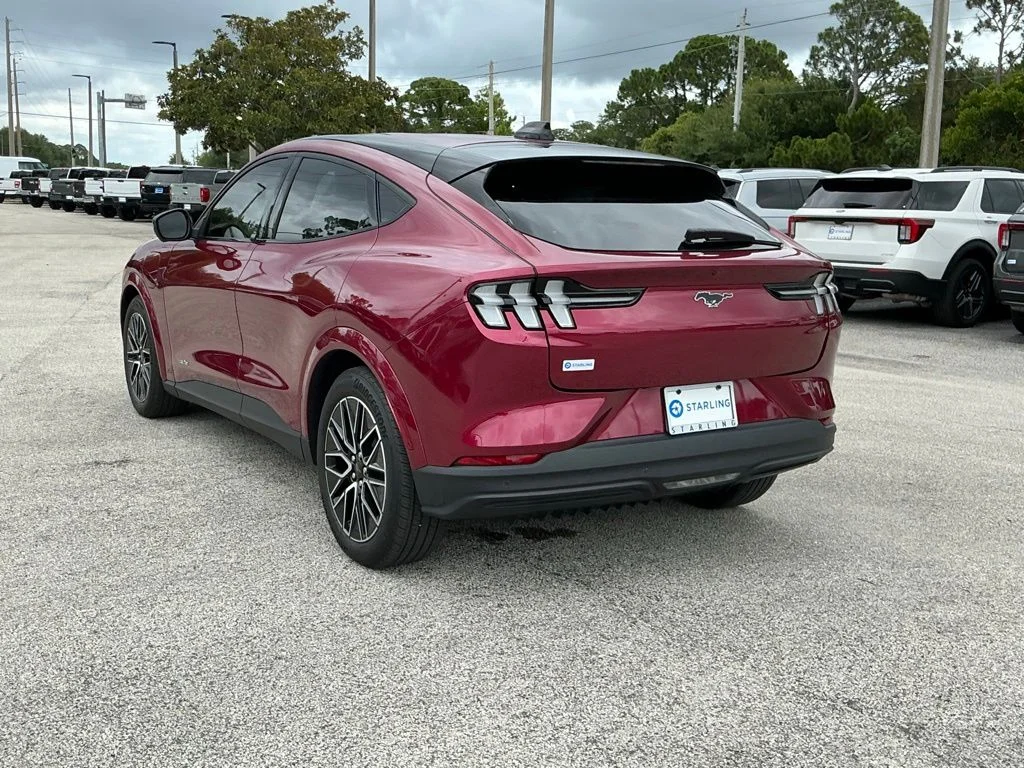 Used 2025 Red Ford Premium image 5