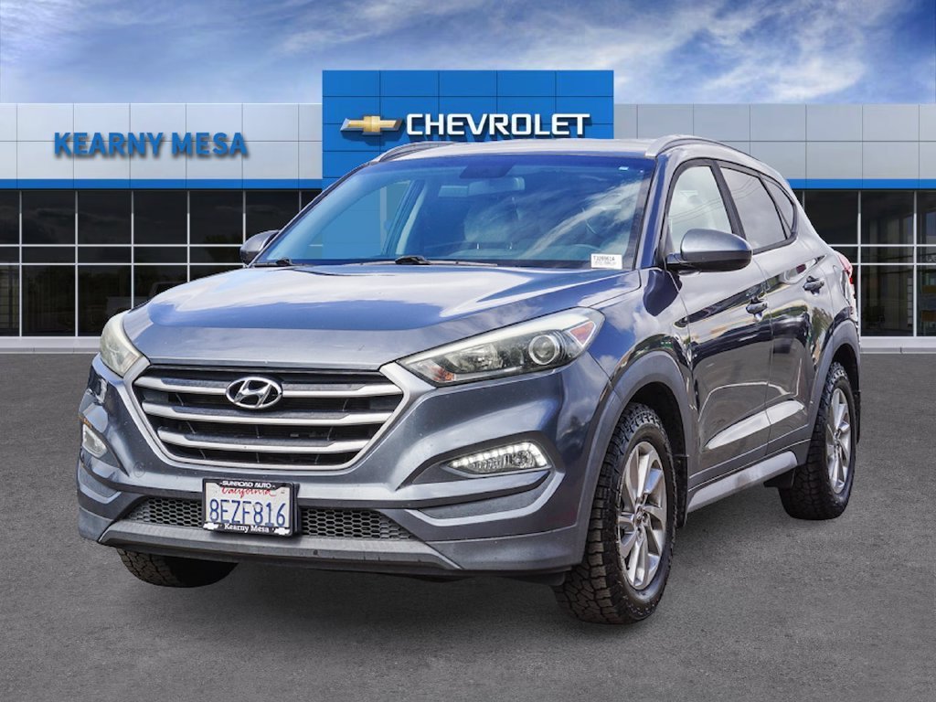 Used 2018 Gray Hyundai SEL image 3
