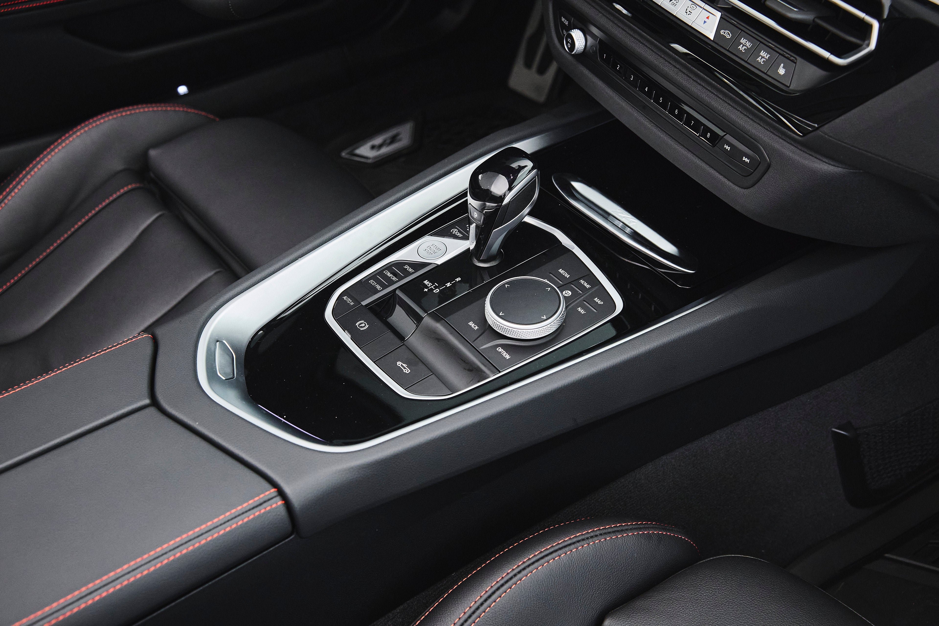 2026 BMW Z4 M40i - Photo 19