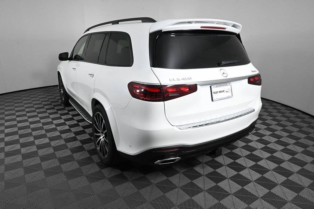 New 2026 MANUFAKTUR Moonlight White Metallic Mercedes-Benz GLS 450 image 42