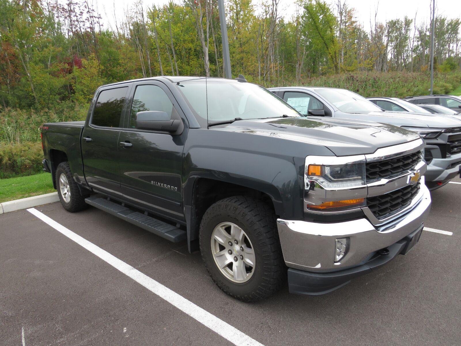 Used 2018 Graphite Metallic Chevrolet LT image 2