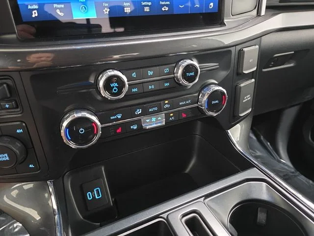 Certified Used 2023 Avalanche Ford XLT image 24