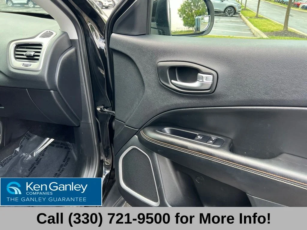 Used 2019 Black Jeep Latitude image 57