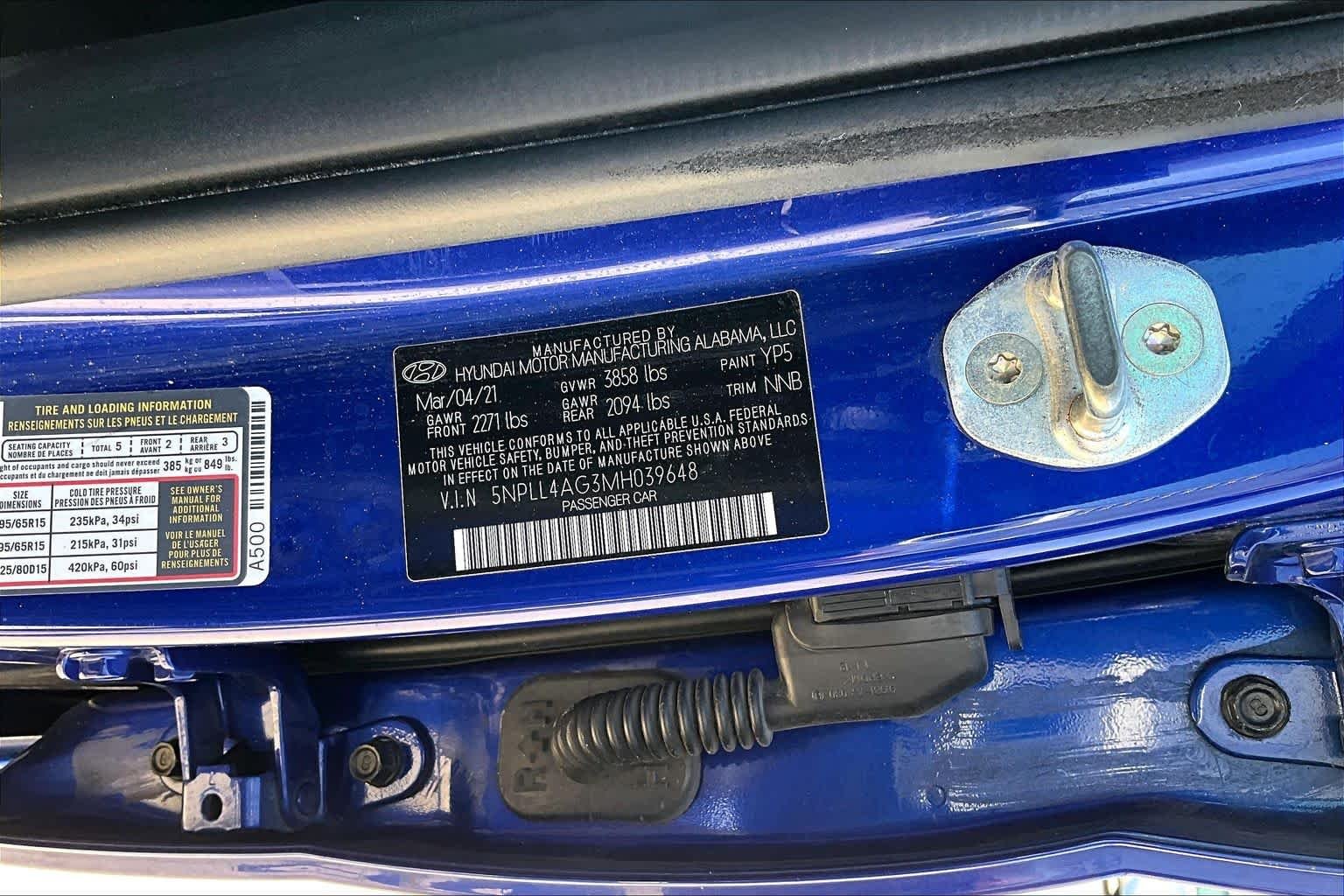 Used 2021 Intense Blue Hyundai SE image 37