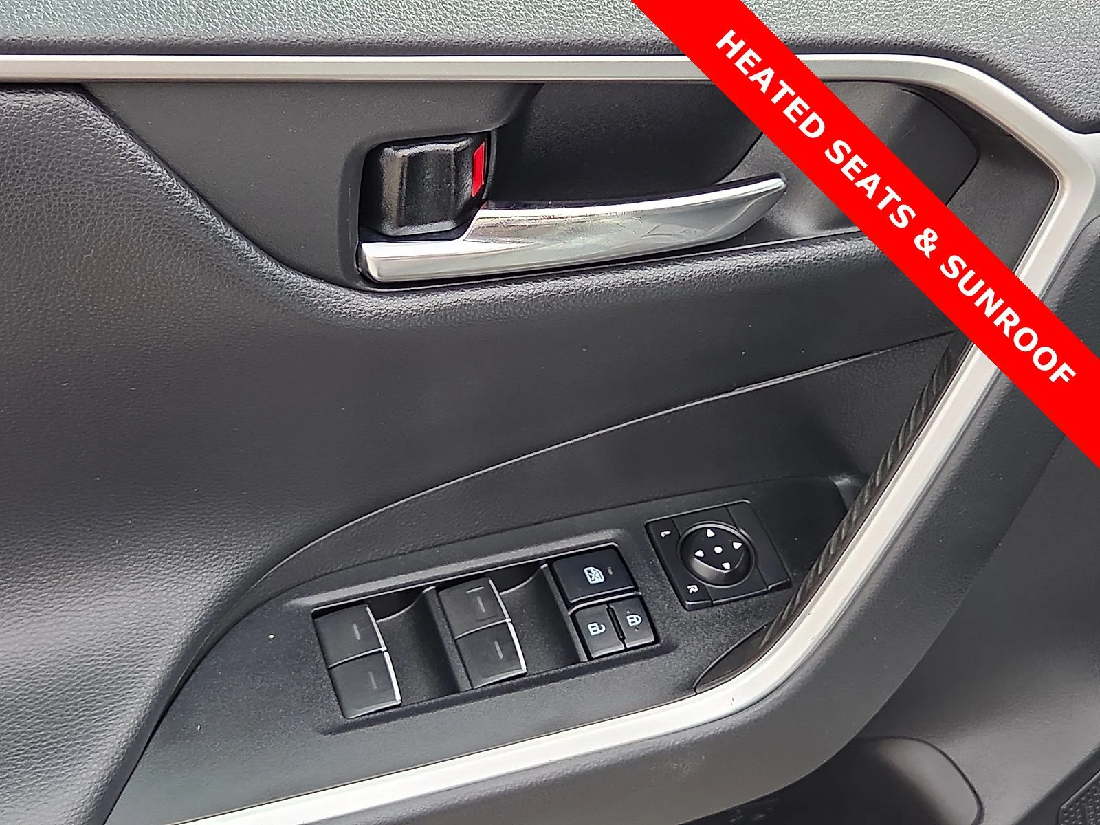 Used 2022 Blizzard Pearl/Midnight Black Metallic Toyota Hybrid XSE image 13