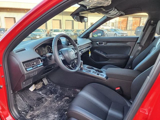 2025 Honda Civic Hatchback Sport - Photo 13