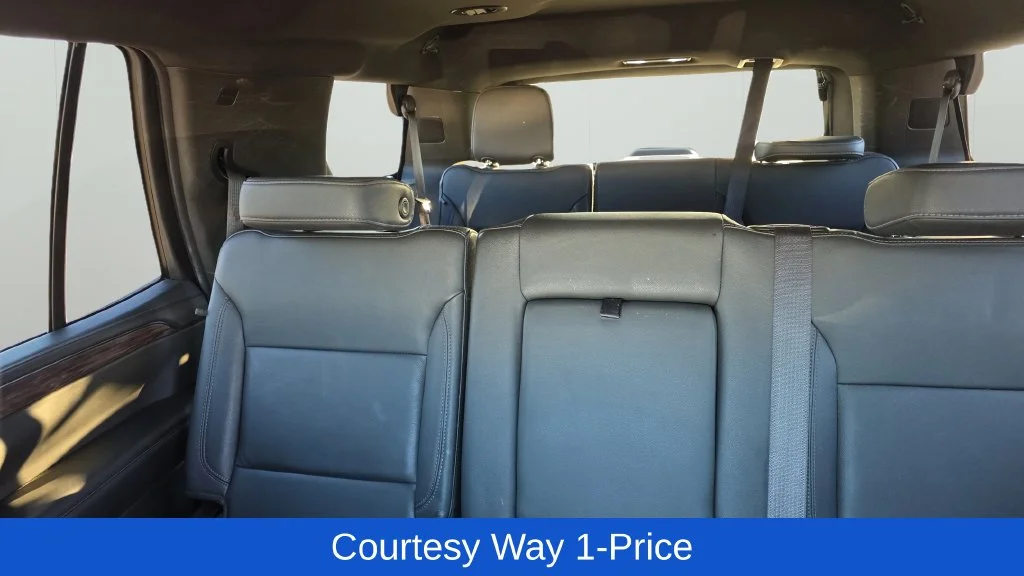 Used 2022 White Chevrolet LT image 12