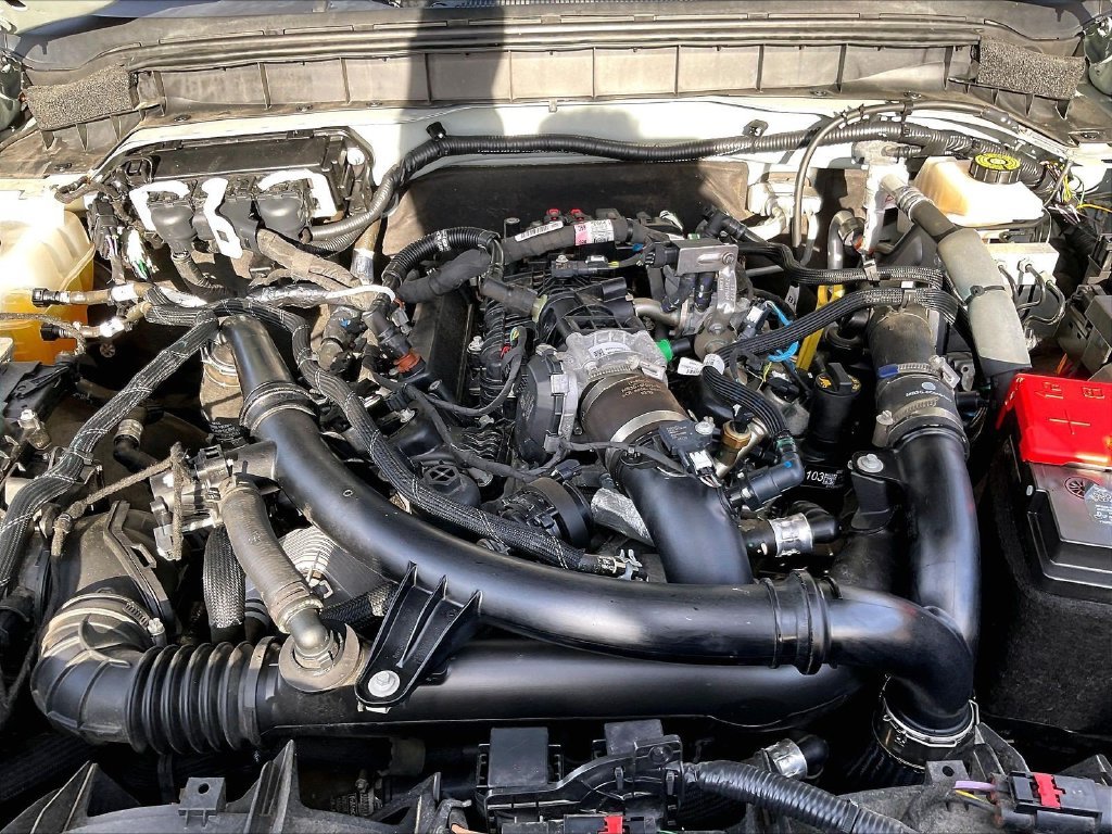 Used 2023 Gray Ford Badlands image 30