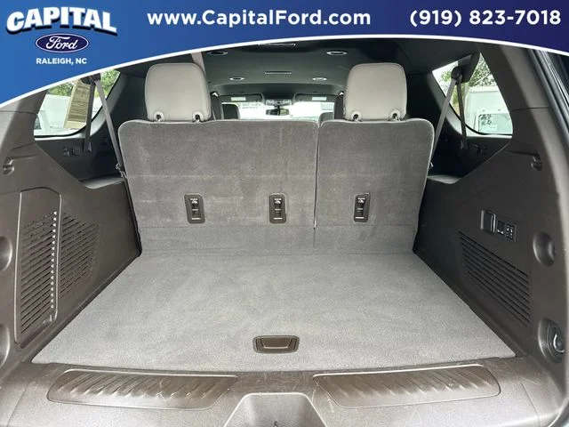 Used 2022 White GMC SLT image 16