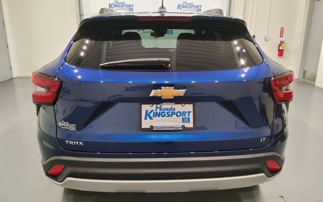 Used 2024 Blue Chevrolet LT image 4