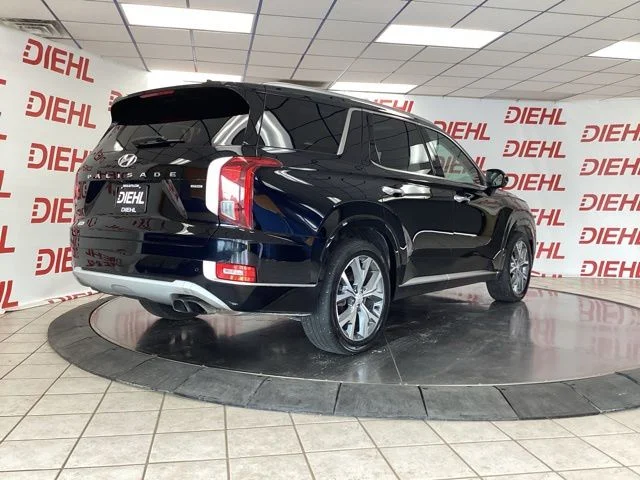 Used 2021 Black Hyundai Limited image 7
