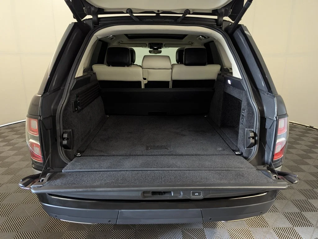 Certified Used 2019 Black Land Rover 3.0L V6 Supercharged HSE image 14