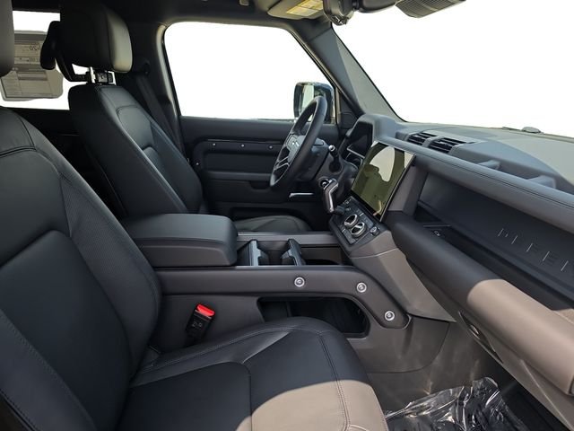 New 2026 Santorini Black Land Rover X-Dynamic SE image 16