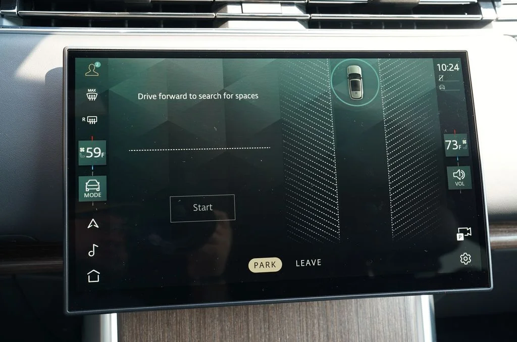 New 2026 Fuji White Land Rover SE image 25