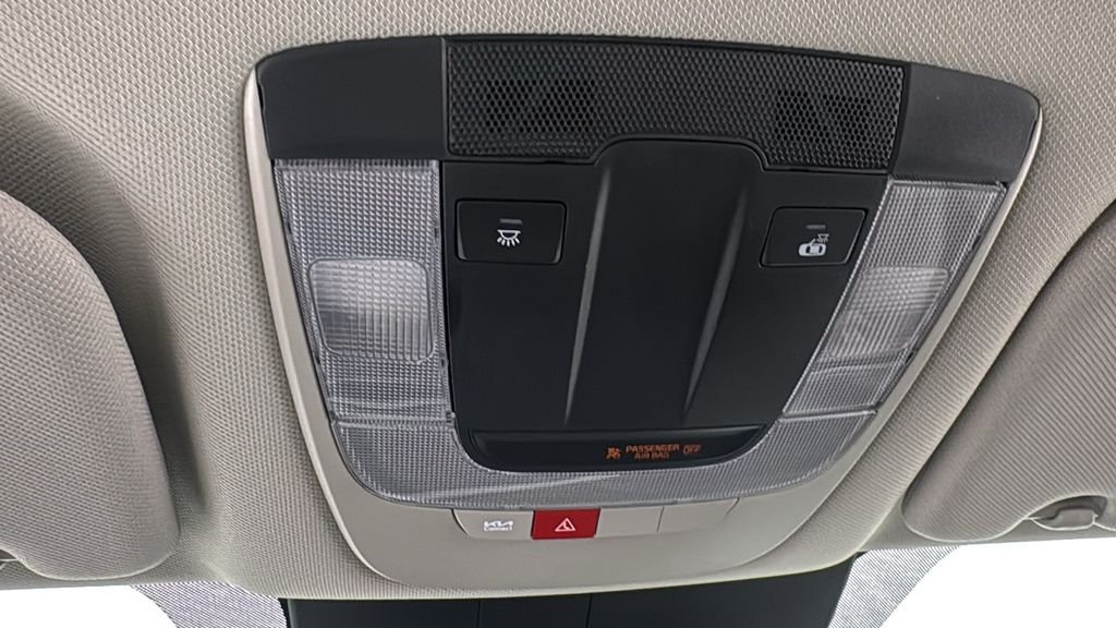 2025 Kia Sorento S - Photo 29