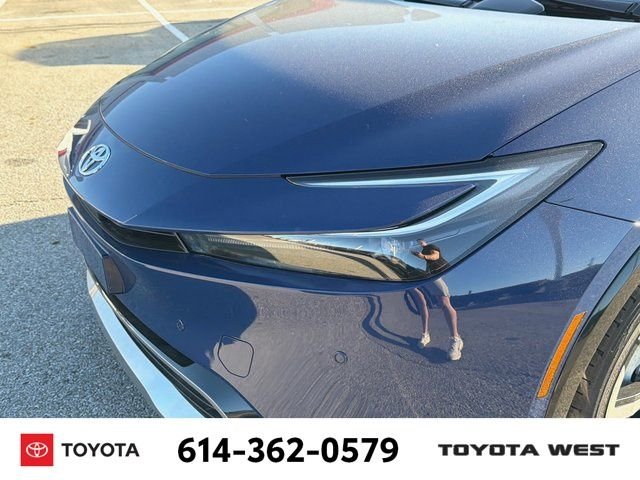 2026 Toyota Prius Plug-in Hybrid XSE - Photo 10