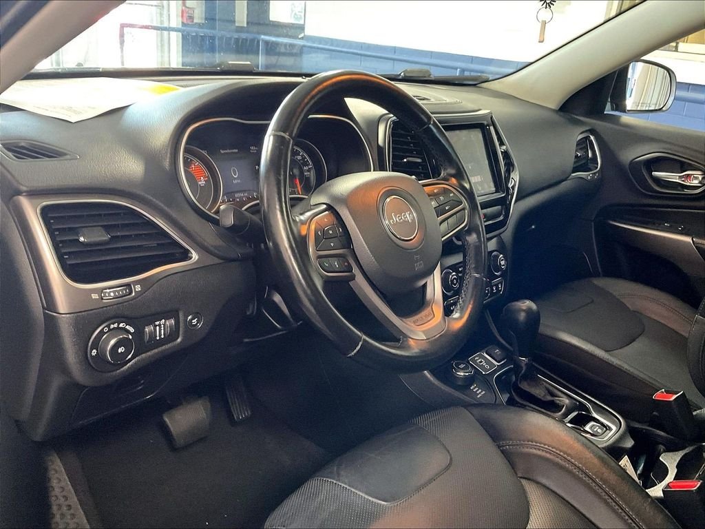 Used 2020 Blue Jeep Limited image 8