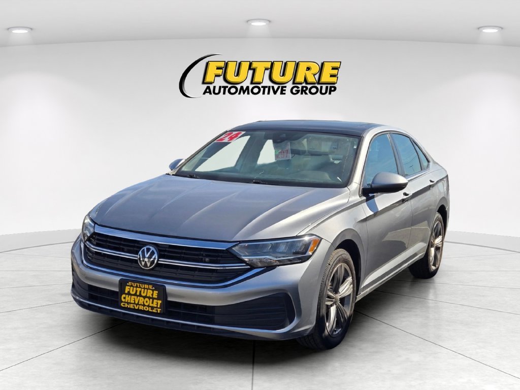 Used 2024 Gray Volkswagen 1.5T SE image 3