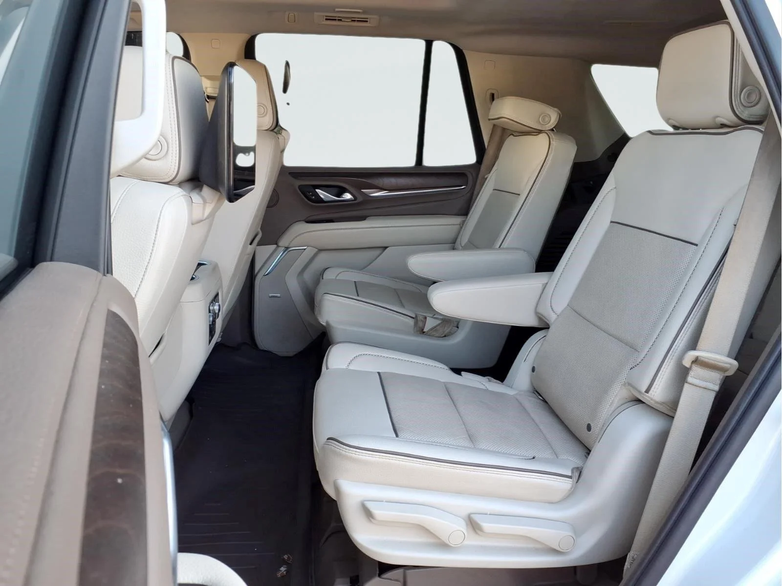 Used 2021 WHITE FROST TRICOAT GMC Denali image 12