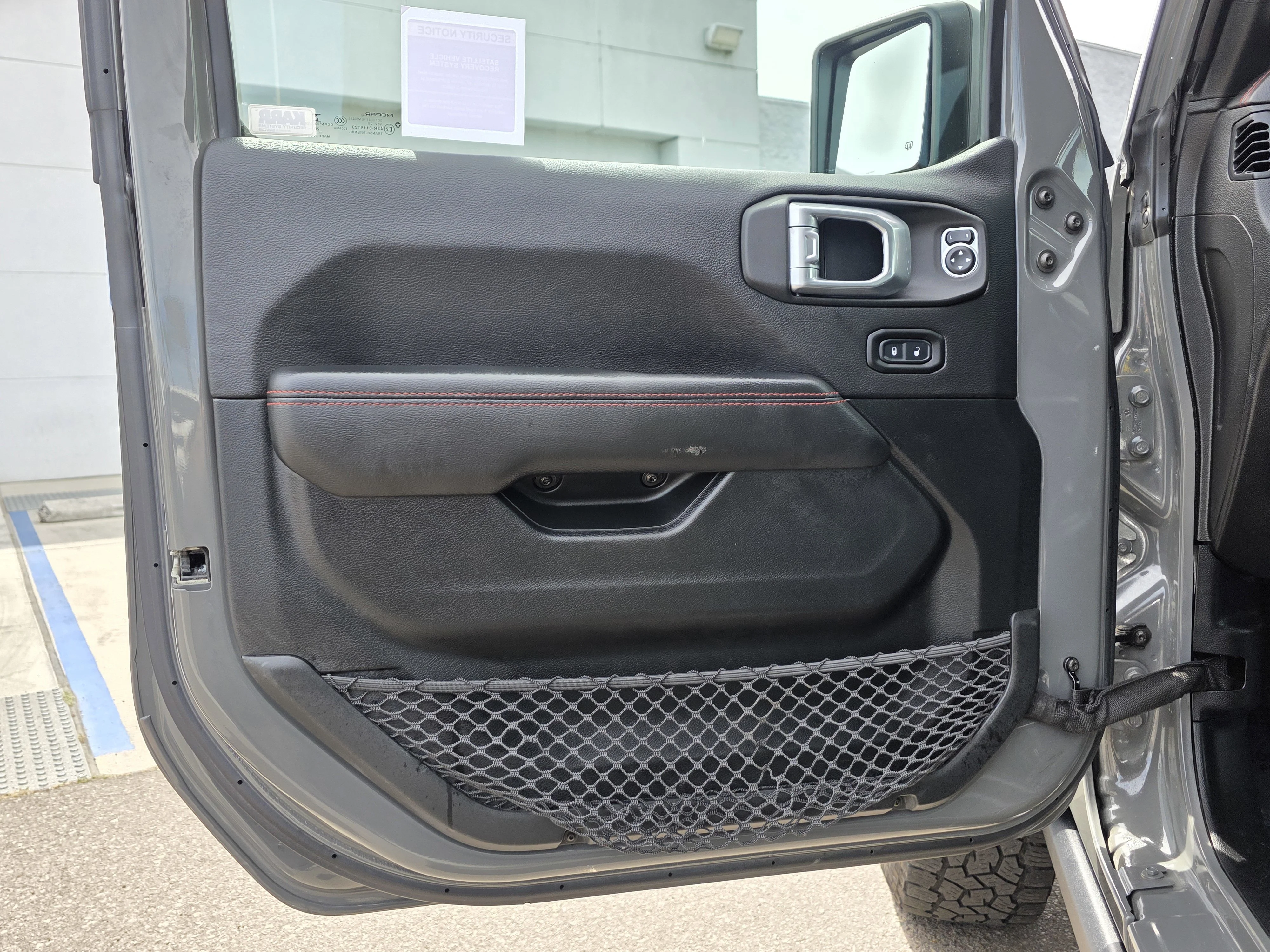 Certified Used 2021 Sting-Gray Clearcoat Jeep Rubicon image 11