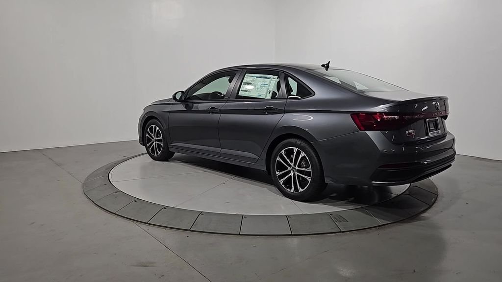 2026 Volkswagen Jetta 1.5T Sport photo 3