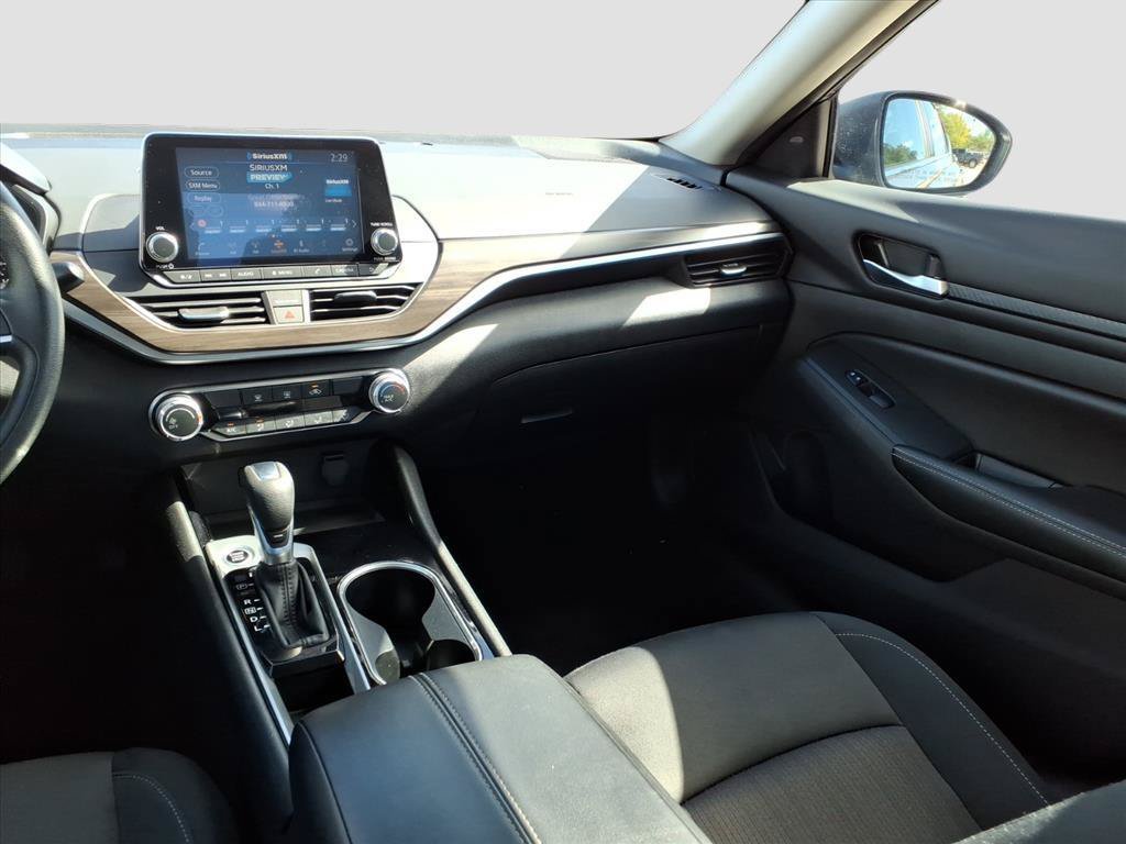 2024 Nissan Altima SV - Photo 10