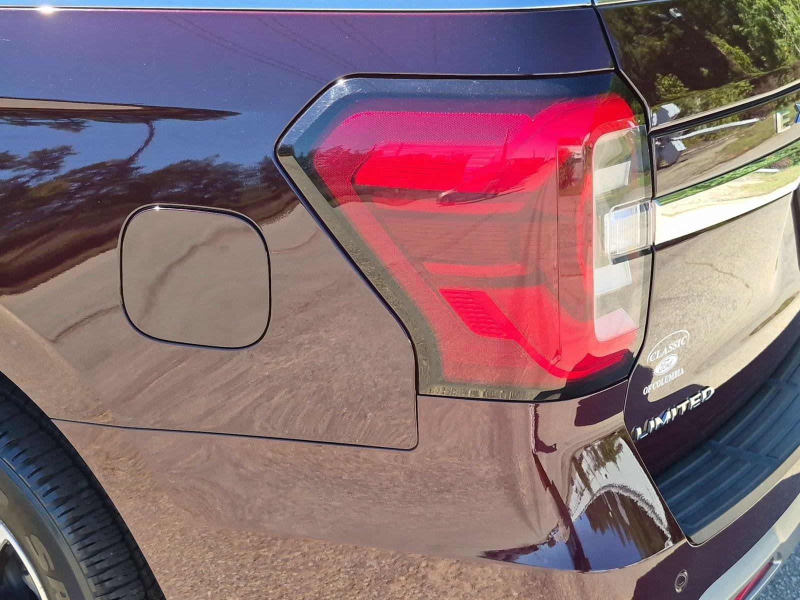 Used 2024 Jewel Red Metallic Tinted Clearcoat Ford Limited image 11