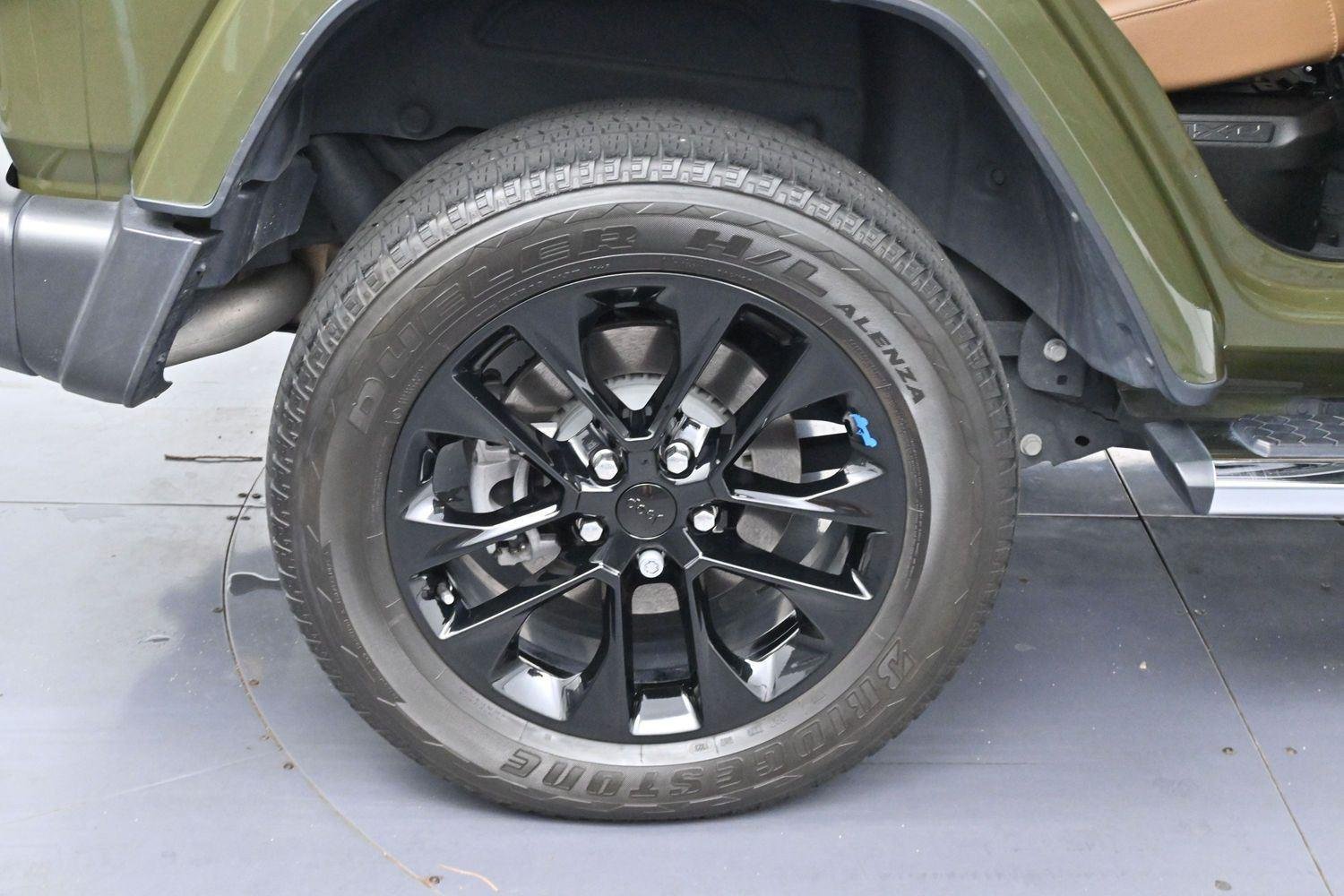 Used 2023 Sarge Green Clearcoat Jeep Sahara image 34