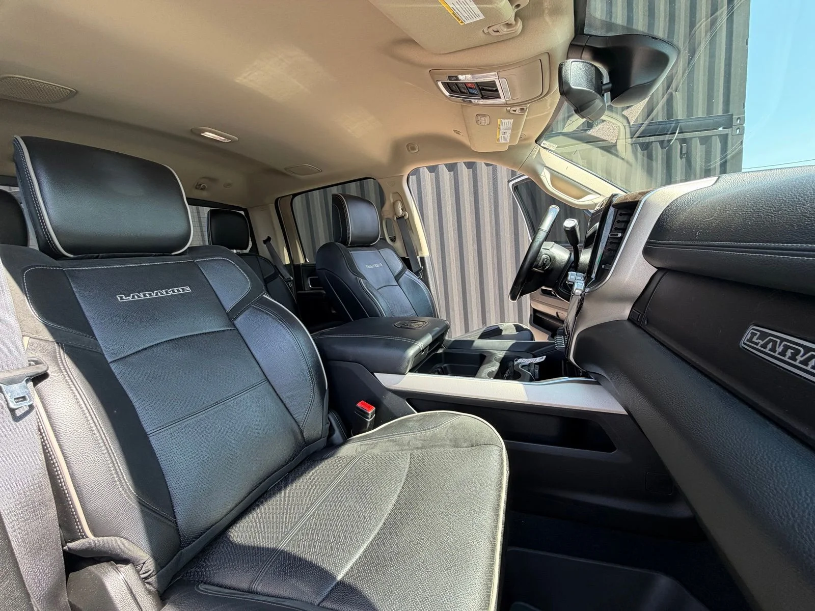 Used 2022 White Ram Laramie image 33
